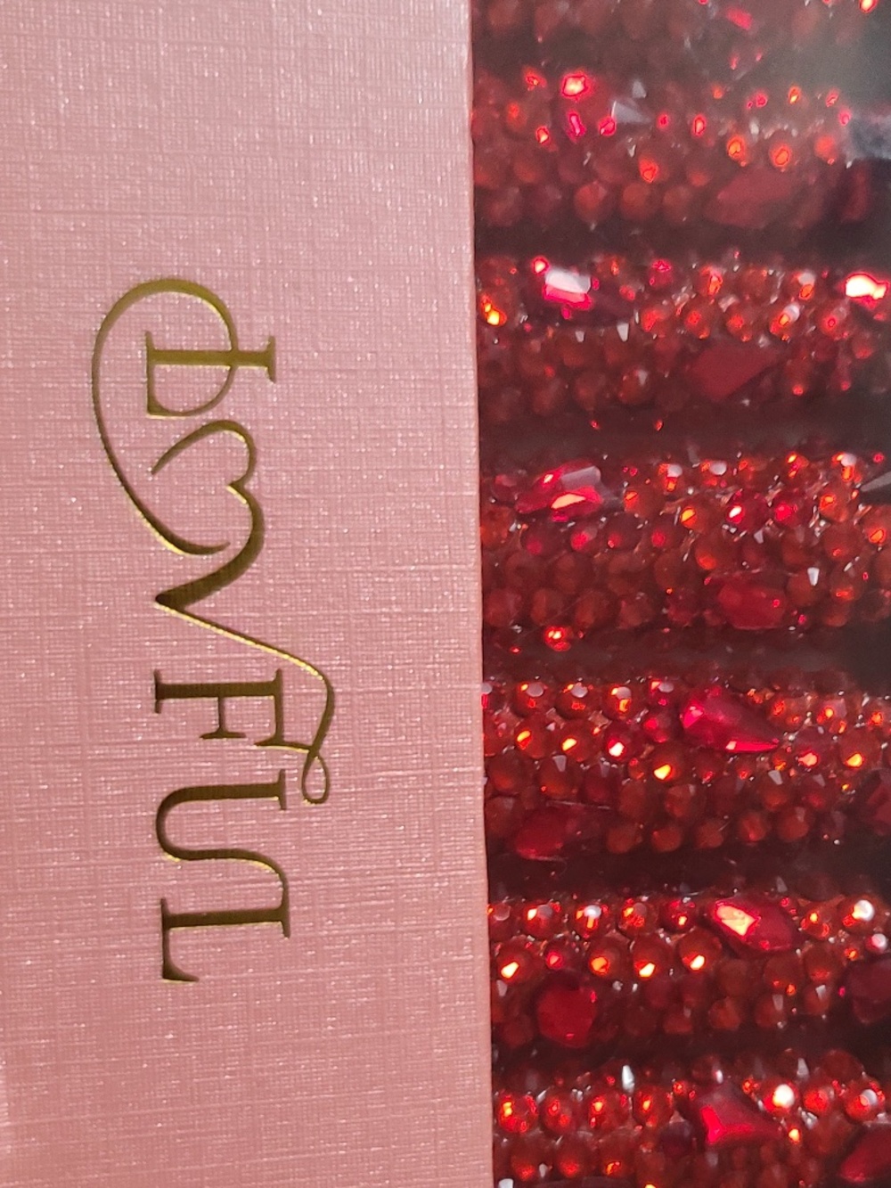 Set of LOVFUL handcrafted, salon-quality press-on nails size M New
